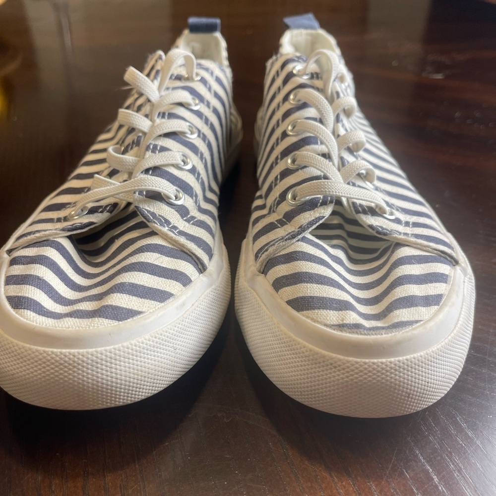 Skechers Navy and White Striped Sneakers - Picture 2 of 6